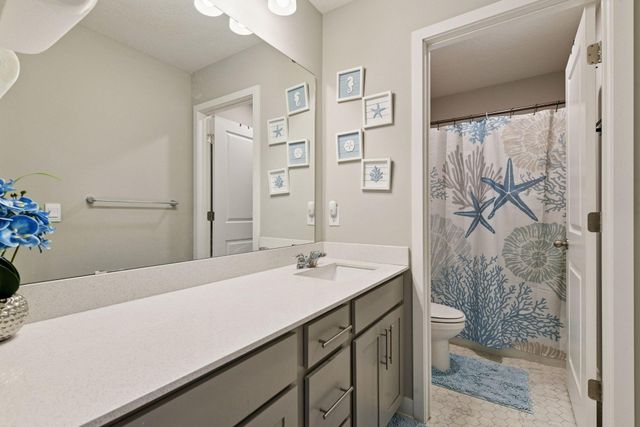 1663 Oak Creek Drive, Chaska, MN 55318