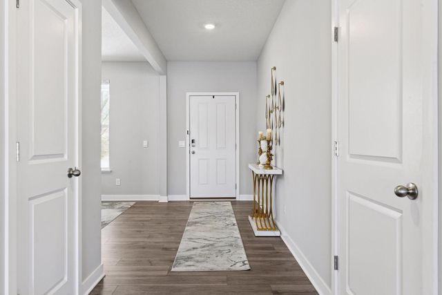 1663 Oak Creek Drive, Chaska, MN 55318