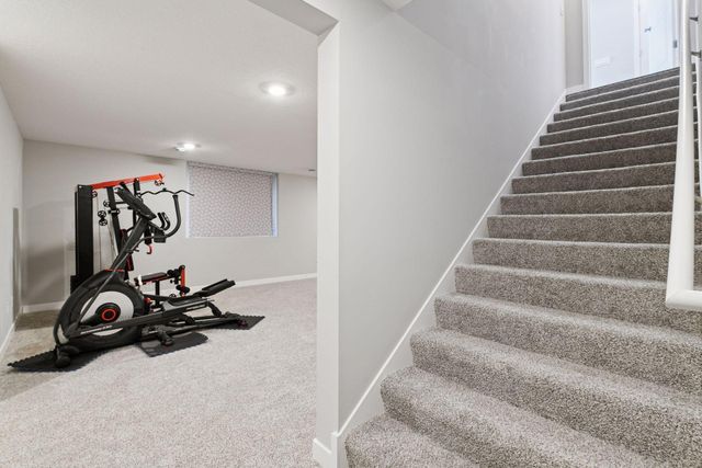 1663 Oak Creek Drive, Chaska, MN 55318