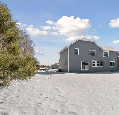 1663 Oak Creek Drive, Chaska, MN 55318