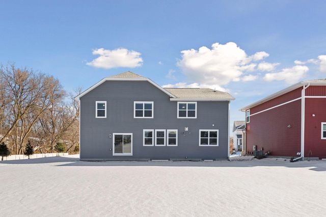 1663 Oak Creek Drive, Chaska, MN 55318