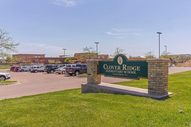 1663 Oak Creek Drive, Chaska, MN 55318