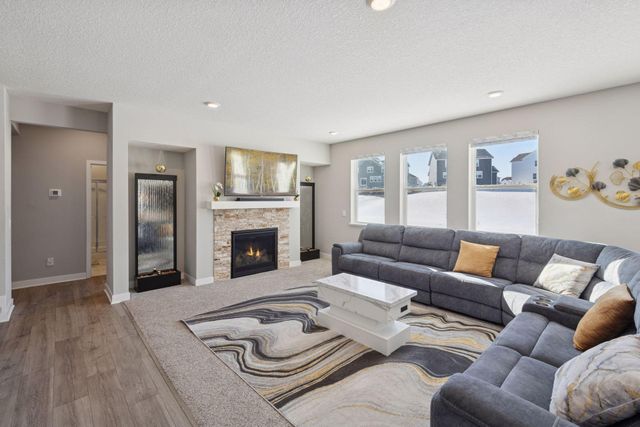 1663 Oak Creek Drive, Chaska, MN 55318