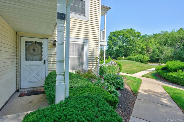 178 Fairview Circle, Middle Island, NY 11953