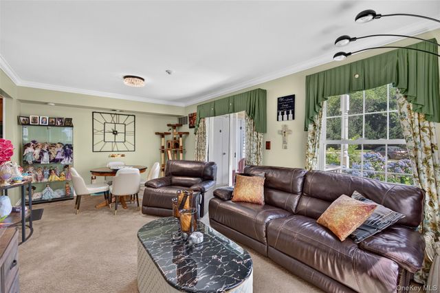 178 Fairview Circle, Middle Island, NY 11953