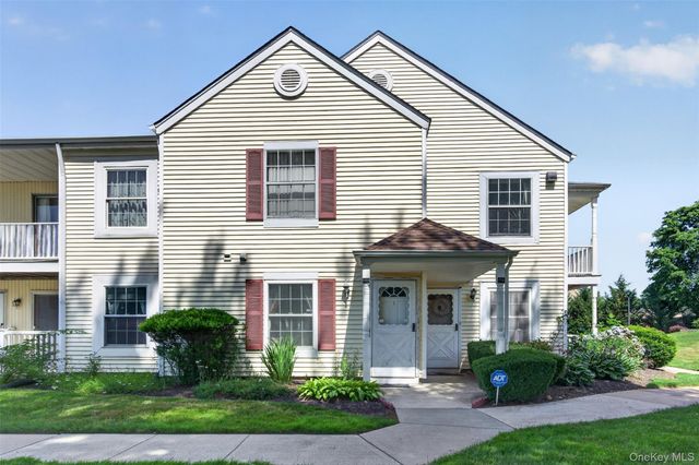 178 Fairview Circle, Middle Island, NY 11953