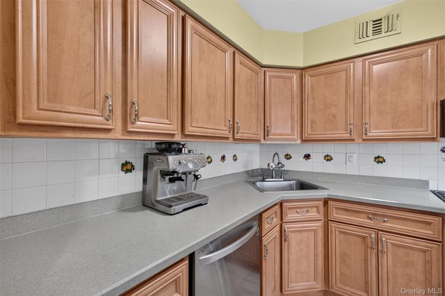 178 Fairview Circle, Middle Island, NY 11953
