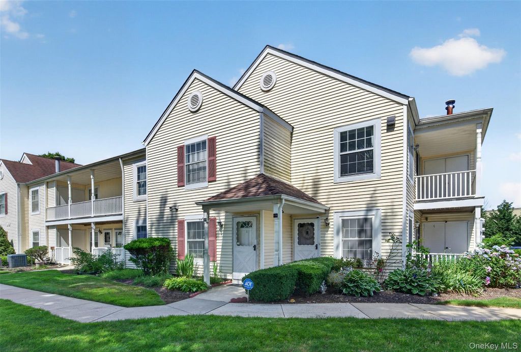 178 Fairview Circle, Middle Island, NY 11953