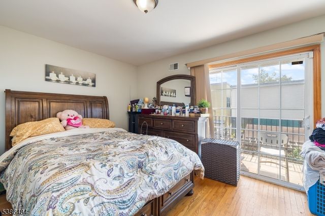 328 High St, Elizabeth City, NJ 07202