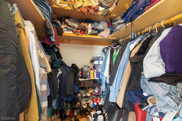 328 High St, Elizabeth City, NJ 07202