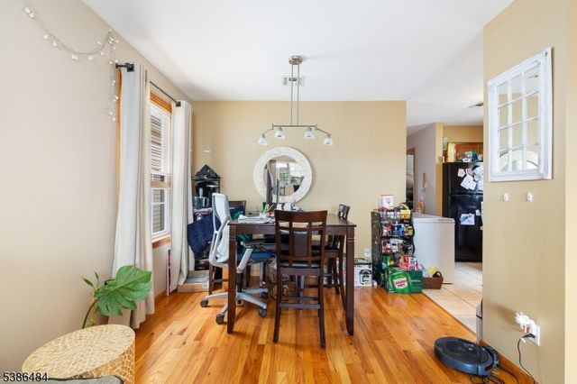 328 High St, Elizabeth City, NJ 07202