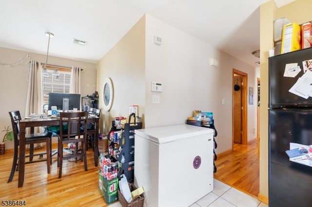 328 High St, Elizabeth City, NJ 07202