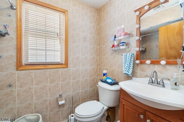 328 High St, Elizabeth City, NJ 07202