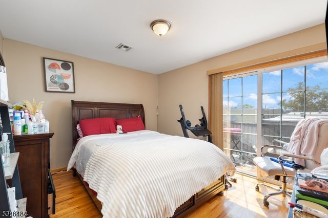 328 High St, Elizabeth City, NJ 07202