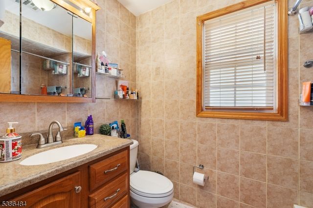 328 High St, Elizabeth City, NJ 07202