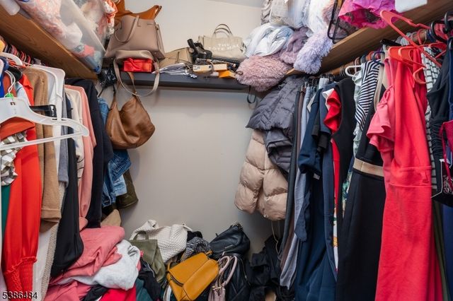 328 High St, Elizabeth City, NJ 07202