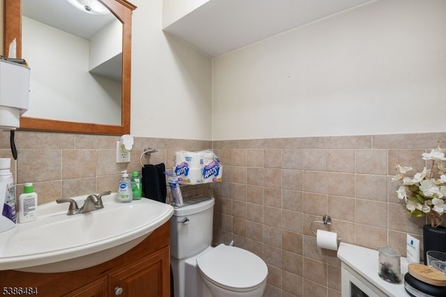 328 High St, Elizabeth City, NJ 07202