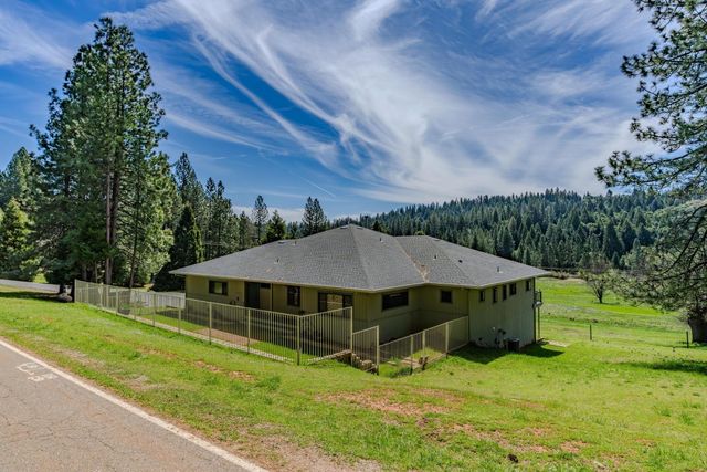 26158 Parkwood Drive East, Pioneer, CA 95666