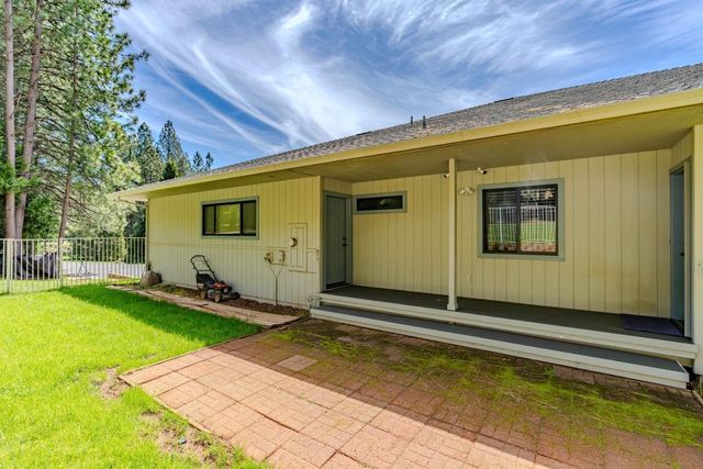 26158 Parkwood Drive East, Pioneer, CA 95666