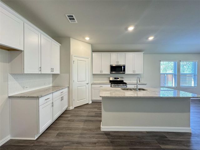 3720 Canyon Drive, Farmersville, TX 75442