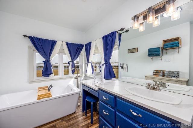 1522 Burney Cemetary, Calera, OK 74730