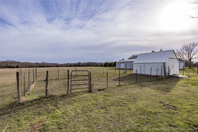 1522 Burney Cemetary, Calera, OK 74730