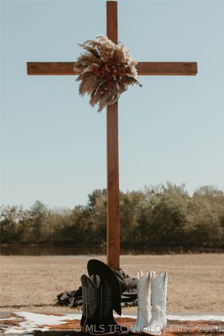 1522 Burney Cemetary, Calera, OK 74730