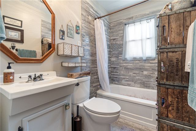 31678 295 Highway, Hindsville, AR 72738