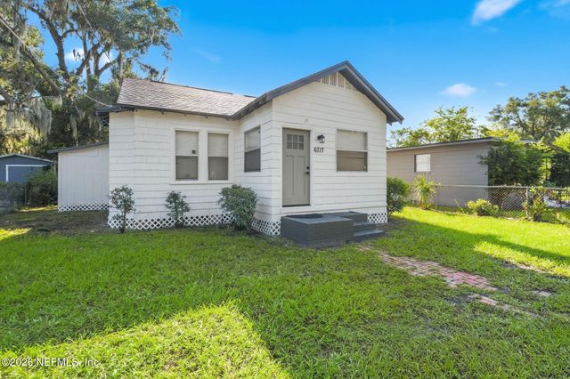 6717 N PEARL Street, Jacksonville, FL 32208