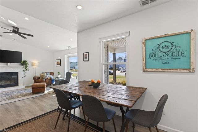 1920 Falling Sun CIR, Virginia Beach, VA 23454