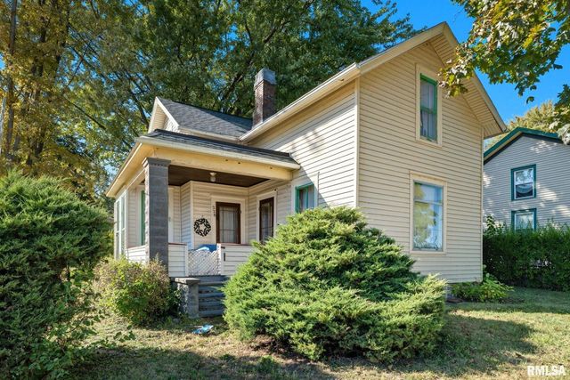 228 S 2ND Street, Leclaire, IA 52753