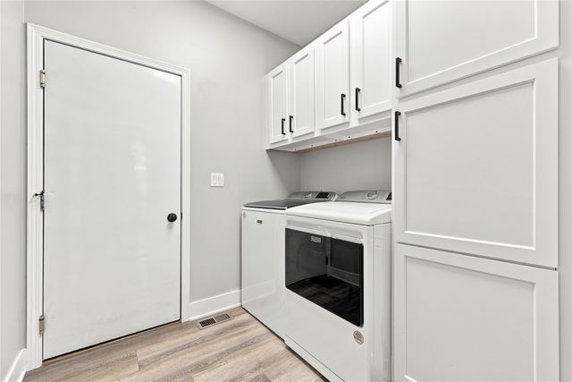 810 William Nowels Circle, Carlisle, IA 50047