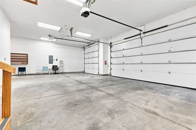 810 William Nowels Circle, Carlisle, IA 50047