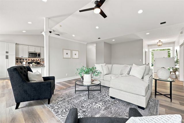810 William Nowels Circle, Carlisle, IA 50047