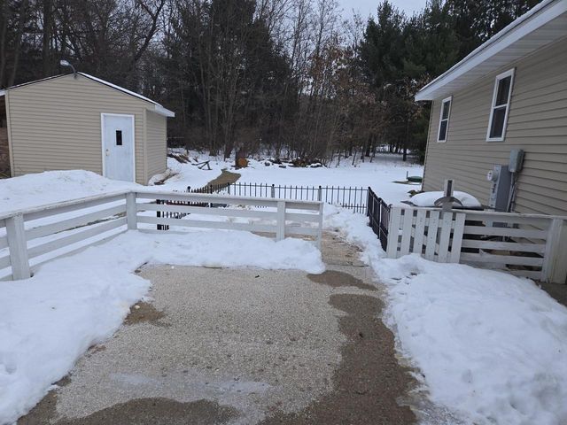 610 County A Road, Grand Marsh, WI 53936