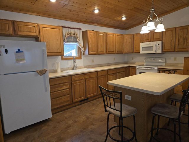 610 County A Road, Grand Marsh, WI 53936