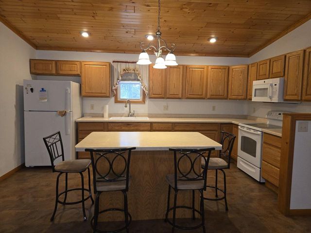 610 County A Road, Grand Marsh, WI 53936