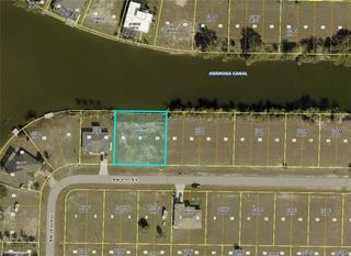 1721 NW 8th TER, Cape Coral, FL 33993