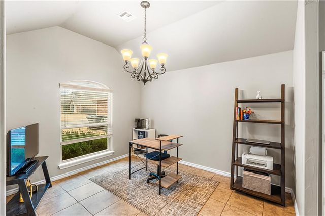 19416 Taggert Drive, Edmond, OK 73012