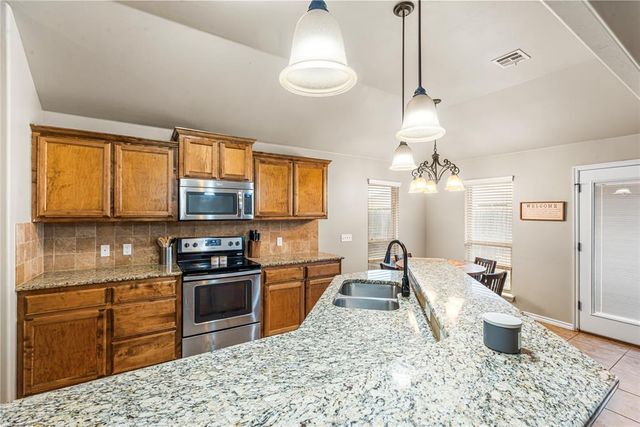 19416 Taggert Drive, Edmond, OK 73012