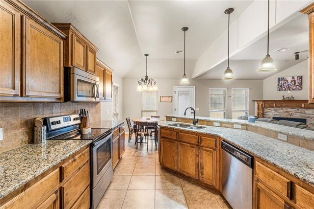 19416 Taggert Drive, Edmond, OK 73012