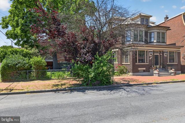 1222 GREEN ST, Harrisburg, PA 17102