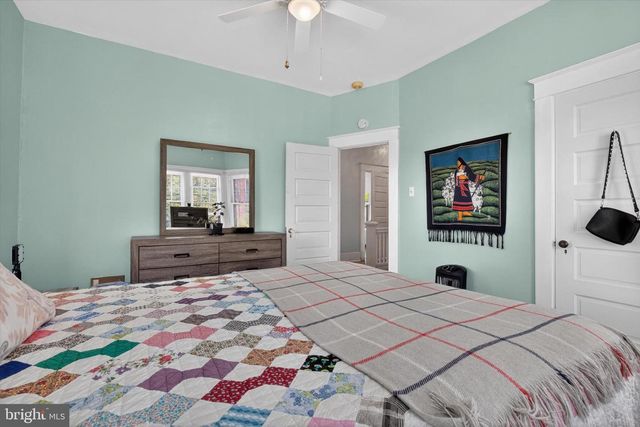 1222 GREEN ST, Harrisburg, PA 17102