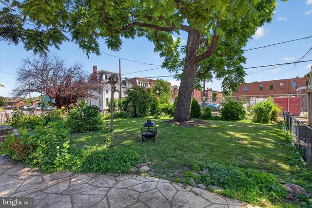 1222 GREEN ST, Harrisburg, PA 17102