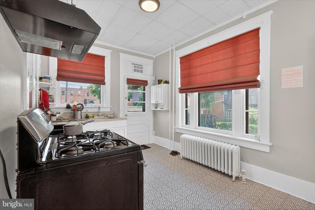 1222 GREEN ST, Harrisburg, PA 17102