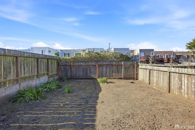 2243 43rd Avenue, San Francisco, CA 94122