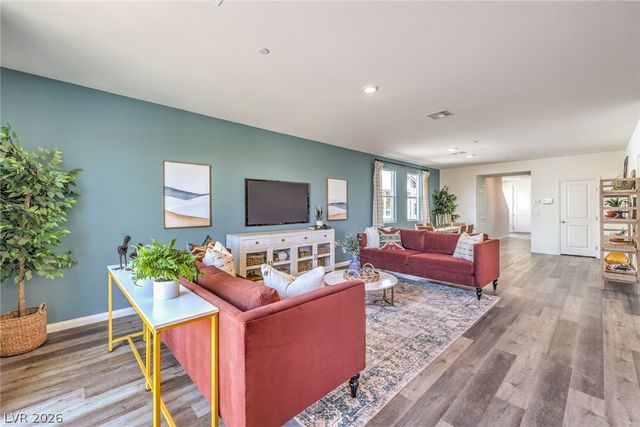 561 Mountain Robin Avenue, Henderson, NV 89011