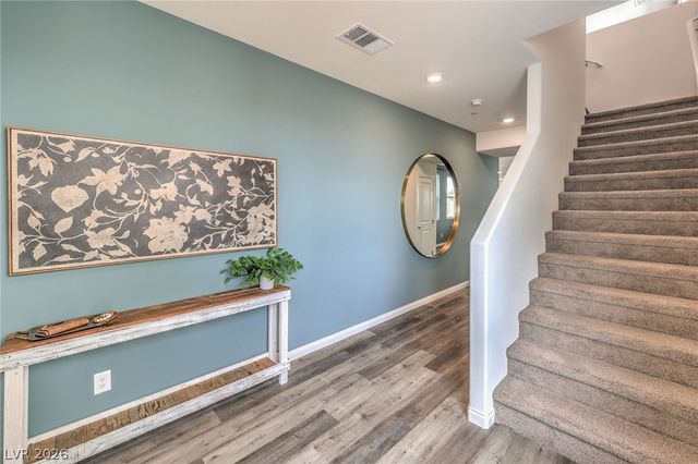 561 Mountain Robin Avenue, Henderson, NV 89011