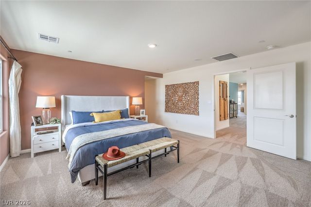 561 Mountain Robin Avenue, Henderson, NV 89011
