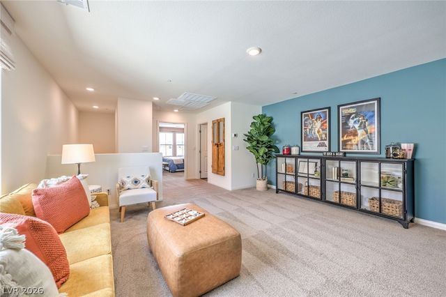 561 Mountain Robin Avenue, Henderson, NV 89011